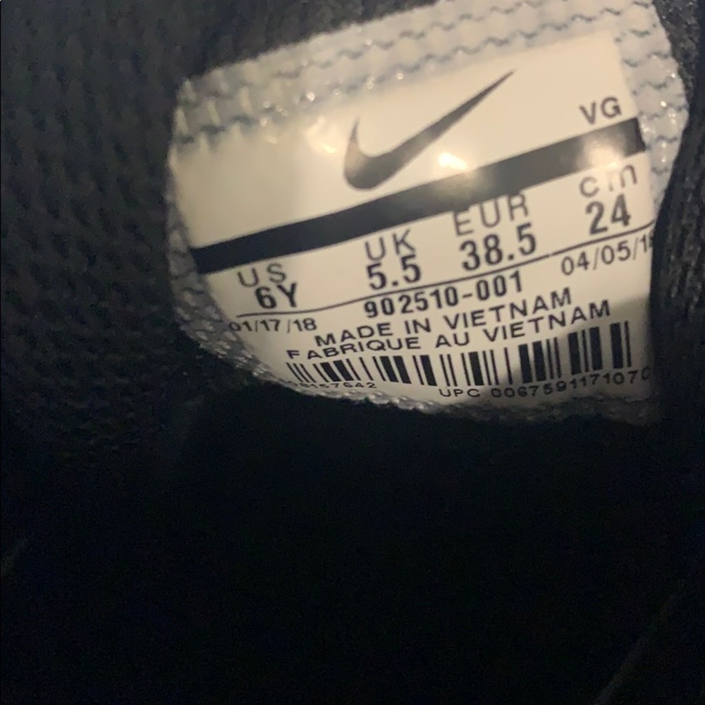 NIKE ALPHA CLEATS WORN TWICE!!! - Picture 5 of 5
